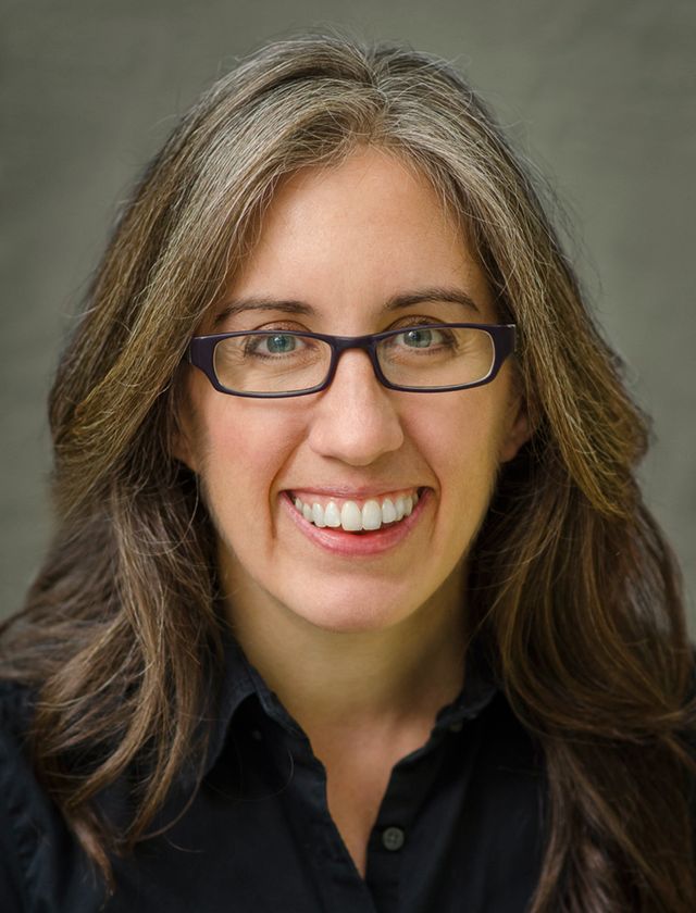 Headshot of Jen Simmons, smiling